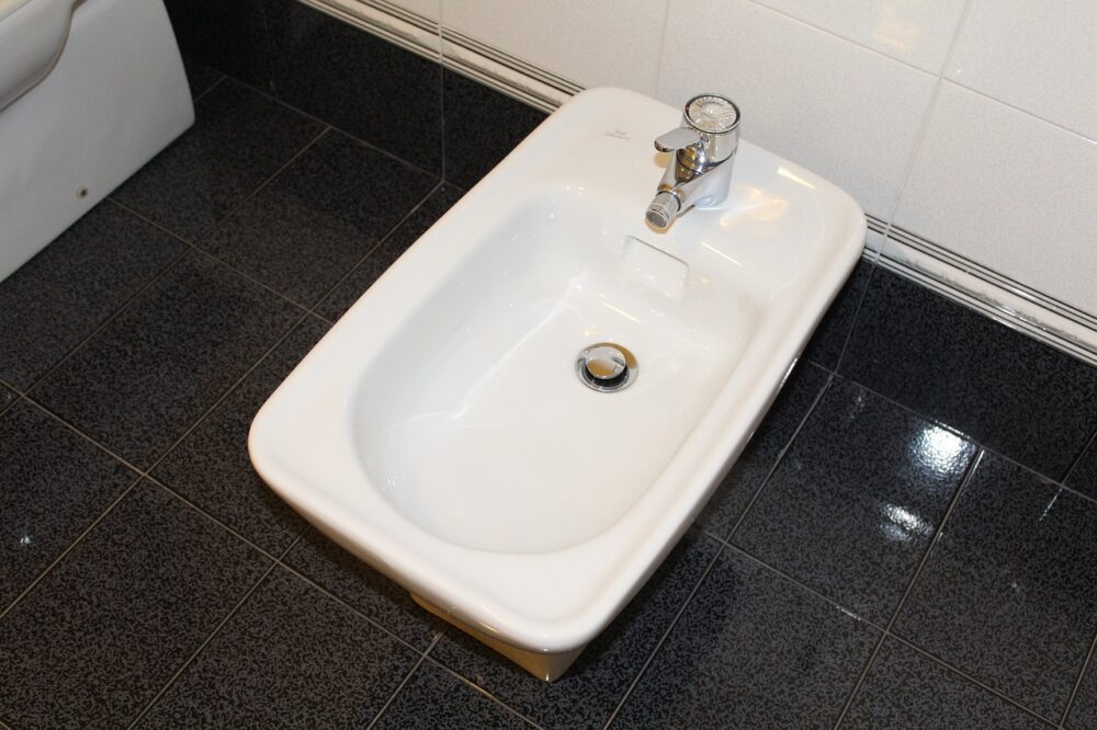 Types of bidet with pros and cons